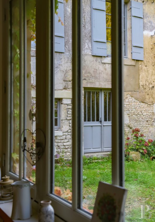A 17th and 18th century house in the heart of a historic district in in Falaise, Normandy - photo  n°34